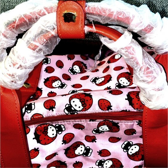 Hello Kitty Strawberry Sanrio Roller Luggage Travel Bag AESTHETICALLY DAMAGED - Picture 4 of 12
